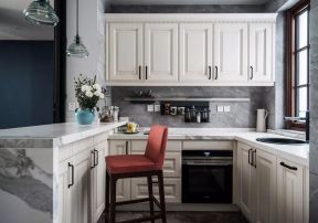 美式四居室厨房吧台装修效果图片2023