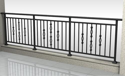 装对阳台护栏就是选择了保护家人的方式