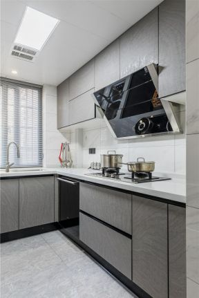 现代厨房装修设计效果图 厨房橱柜效果图片欣赏