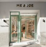 Me & Joe现代简约80平米眼镜店装修案例