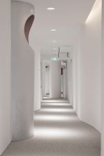 昆明主题酒店装修走廊设计效果图