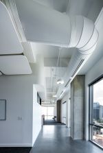 创意办公室2500平工业风格装修案例