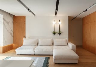 现代简约风格客厅白色沙发装修图片