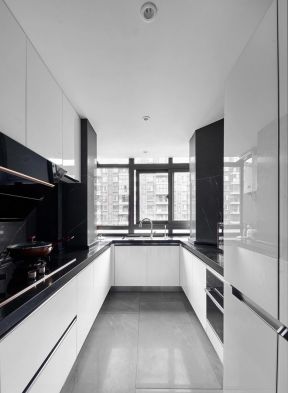 90平米房屋U型厨房橱柜装修效果图