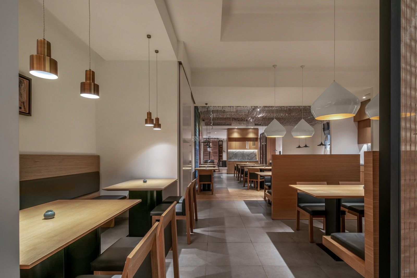 深圳湘菜餐厅现代风格238平米装修效果图案例