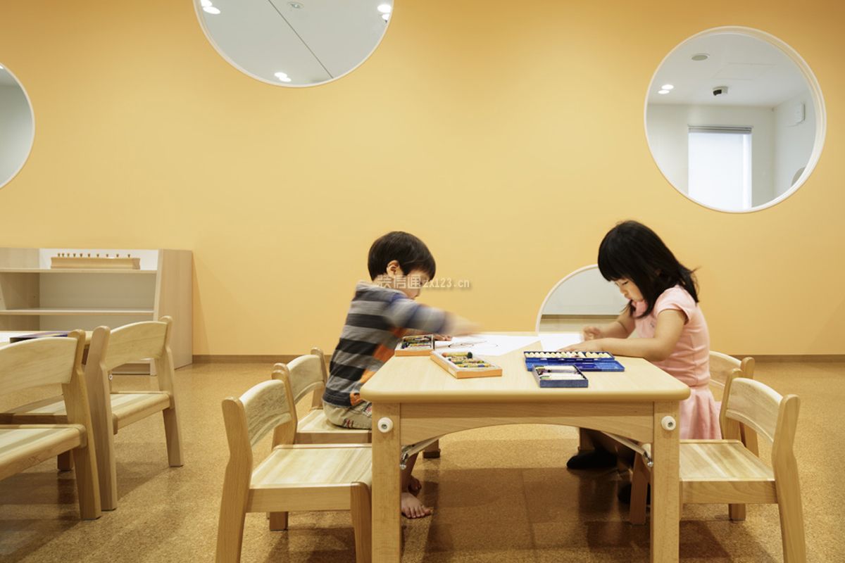 幼儿园桌椅图片 幼儿园教室布置设计