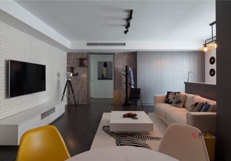 保利香槟国际120㎡三居室现代风格装修案例