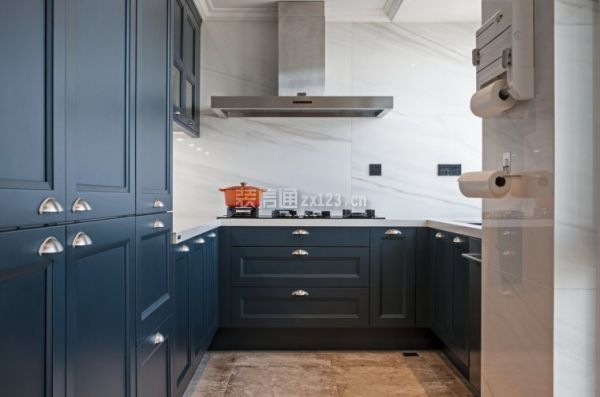 美式风格别墅厨房橱柜装修设计图