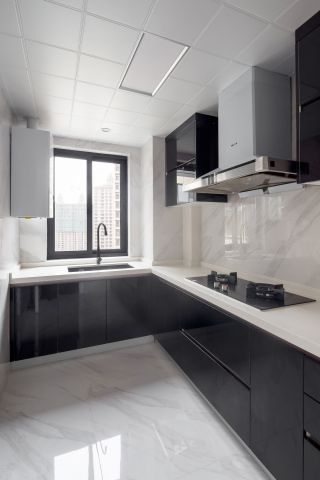 2022三室兩廳現代簡約廚房裝修設計圖
