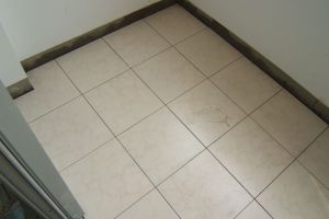 地板砖一般贴多厚