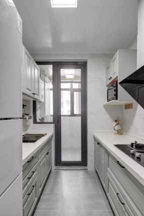 79平二居室美式风格厨房装修效果图