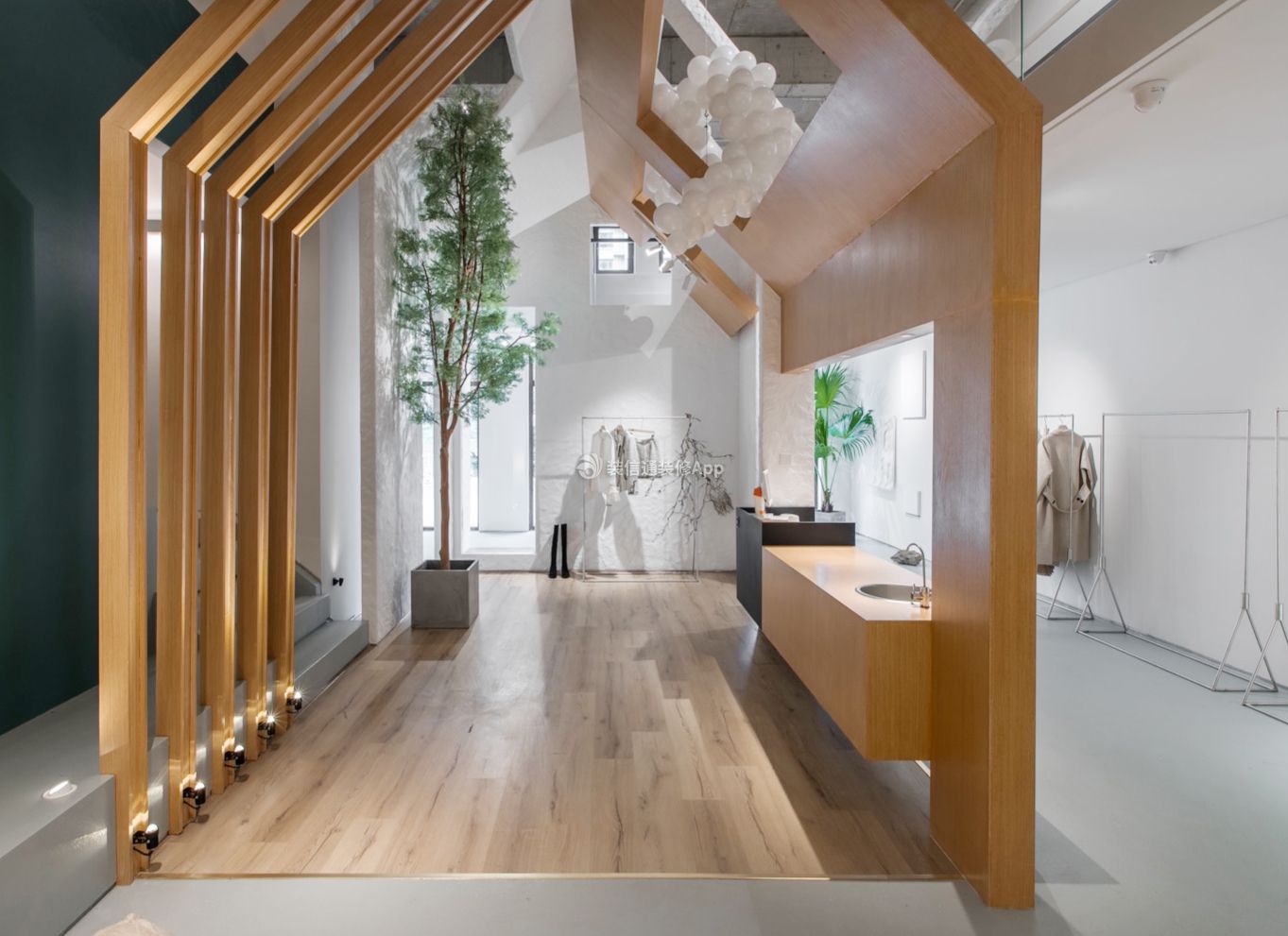 廣州120平方服裝店內(nèi)部裝修圖片