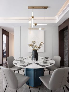 上海房屋装潢室内餐厅圆餐桌设计图片