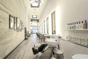 現(xiàn)在開美發(fā)店賺錢嗎