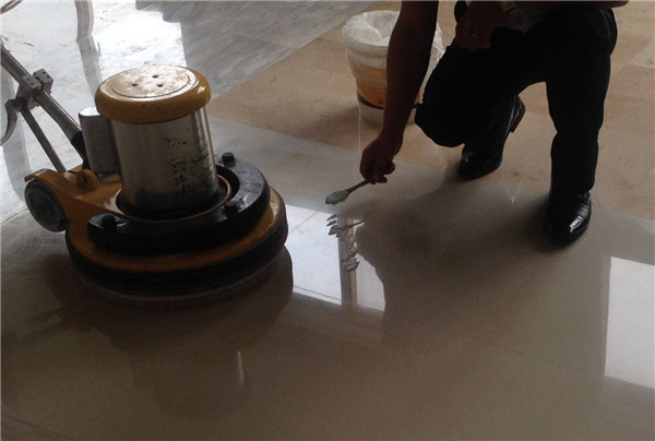 木地板清洁剂哪个好？木地板清洁剂如何选择？