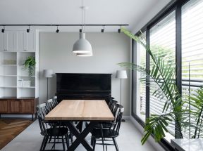 上海70平米房子餐桌椅装修布置图