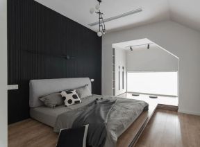 上海70平米房子卧室地台床装修图片