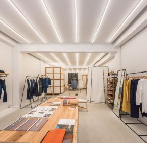 邵阳150平米服装店装修案例