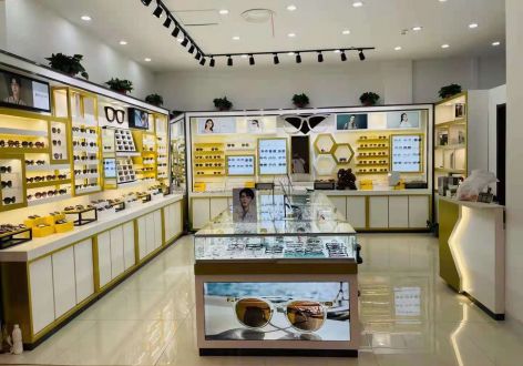 郑州眼镜店30平米现代风格装修案例
