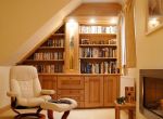 [南宁弘匠装饰]阁楼书房可以怎样设计，装修时有哪些注意事项