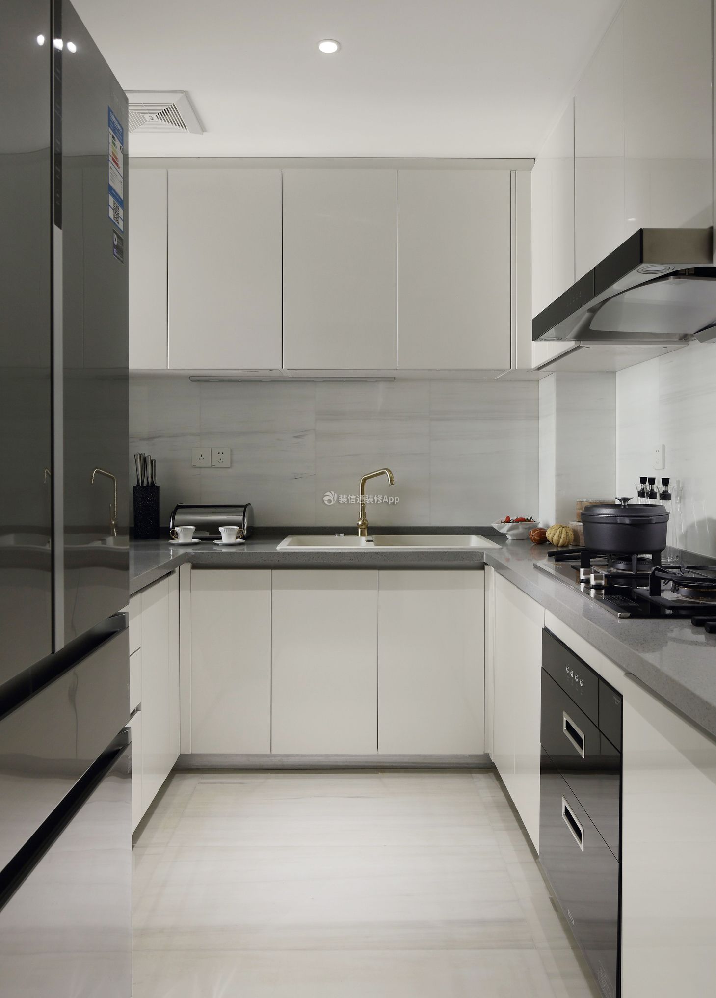 90平方米现代简约厨房装修效果图欣赏