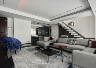 現代躍層客廳裝潢設計圖片2022