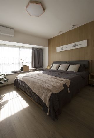 日式风格卧室床头设计装修效果图
