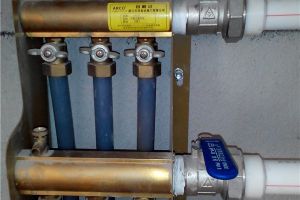 地暖分水器怎么使用
