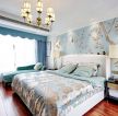 美式风格卧室床头壁纸装饰设计图