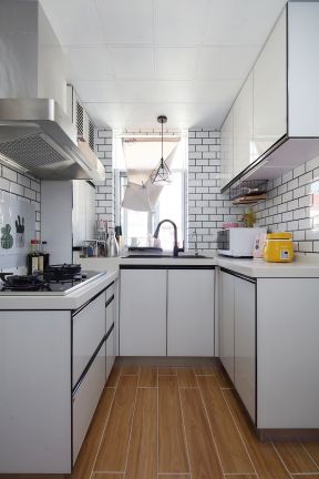 小厨房装修效果图2021 小厨房装饰效果 小厨房装饰效果图