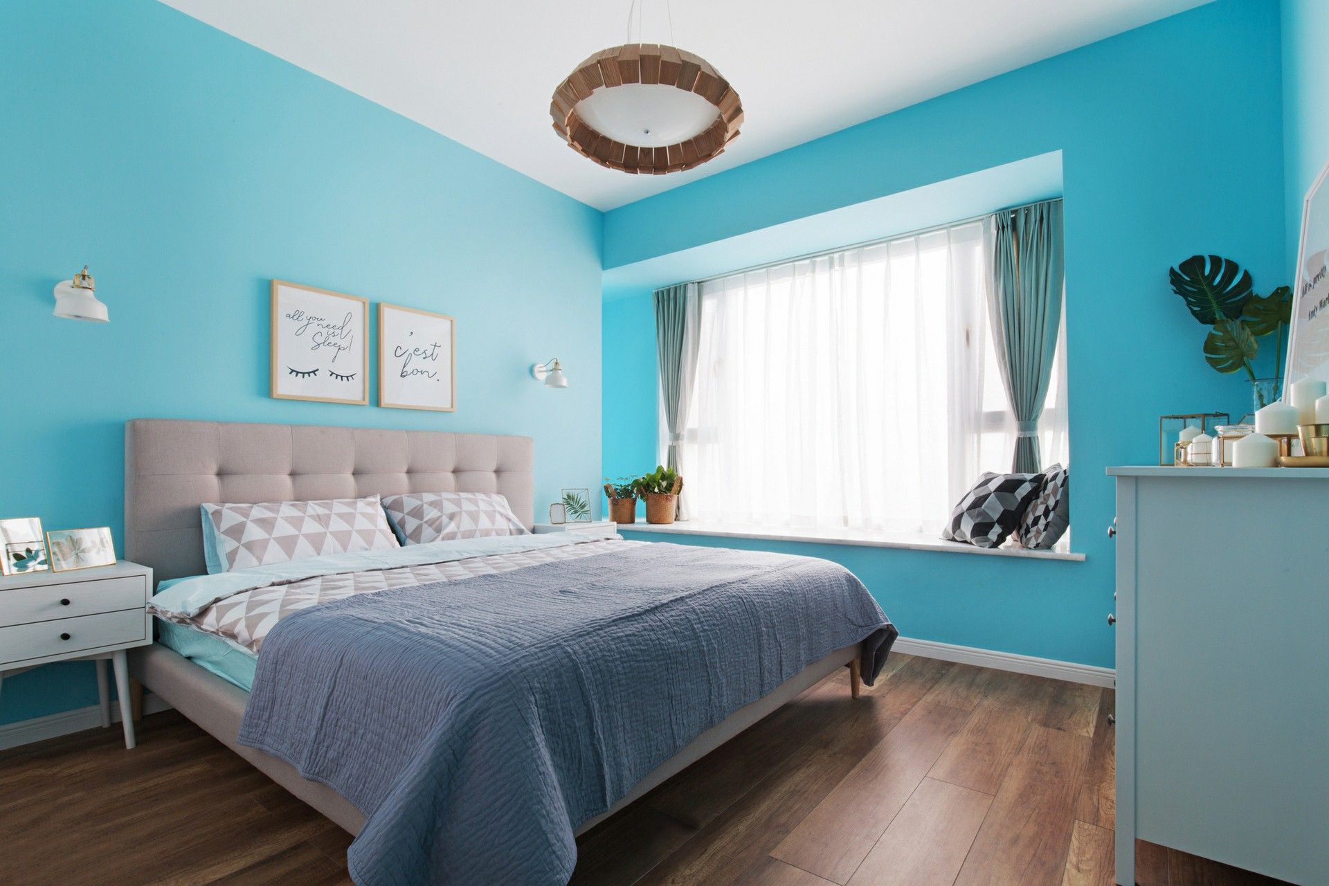 卧室蓝色背景墙装饰设计效果图