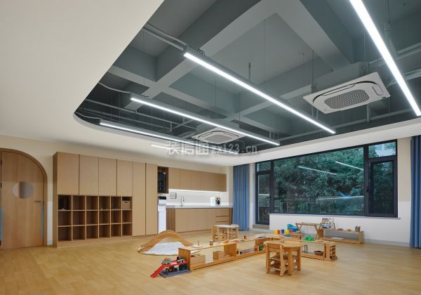 幼兒園裝修設(shè)計(jì)之門窗設(shè)計(jì)