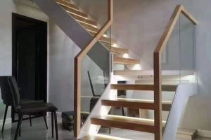 家装室内楼梯