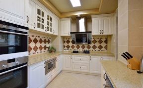 美式风格厨房装修图 美式风格厨房装修 厨房墙砖装修效果图