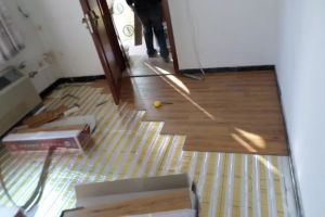 木地板铺贴