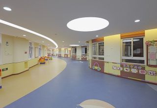 上海高端幼儿园走廊装修设计效果图