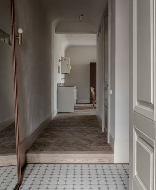 小户型极简欧式走廊装修设计效果图