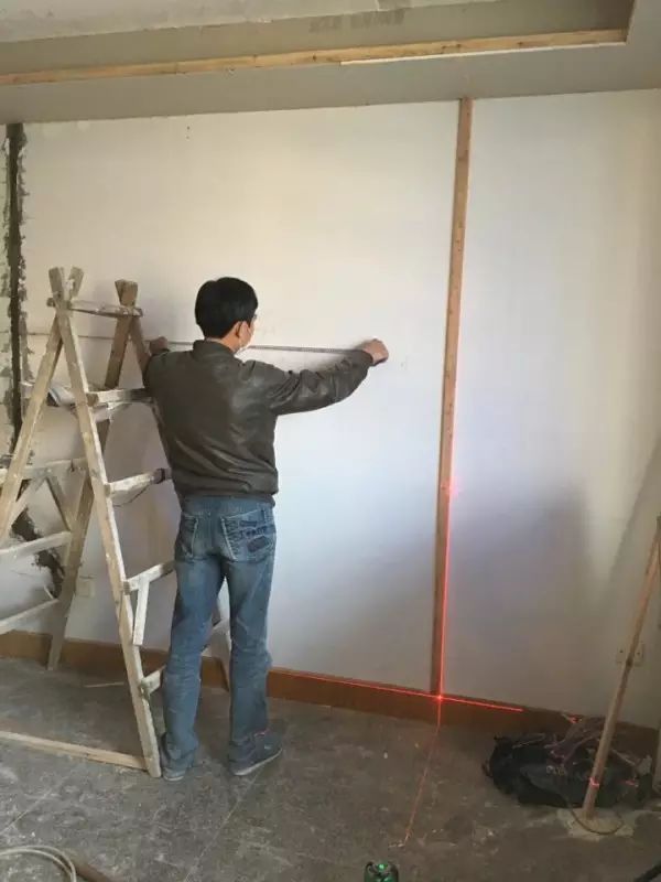 舊房改造客廳背景墻