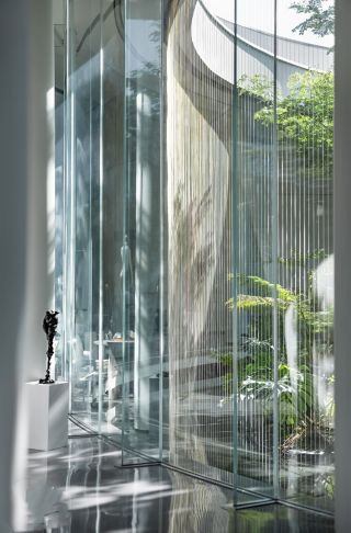杭州艺术馆走廊玻璃设计装修效果图