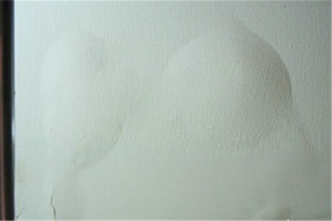 墙面乳胶漆出现裂纹怎么办