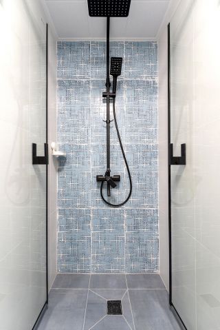 现代淋浴房装修设计效果图