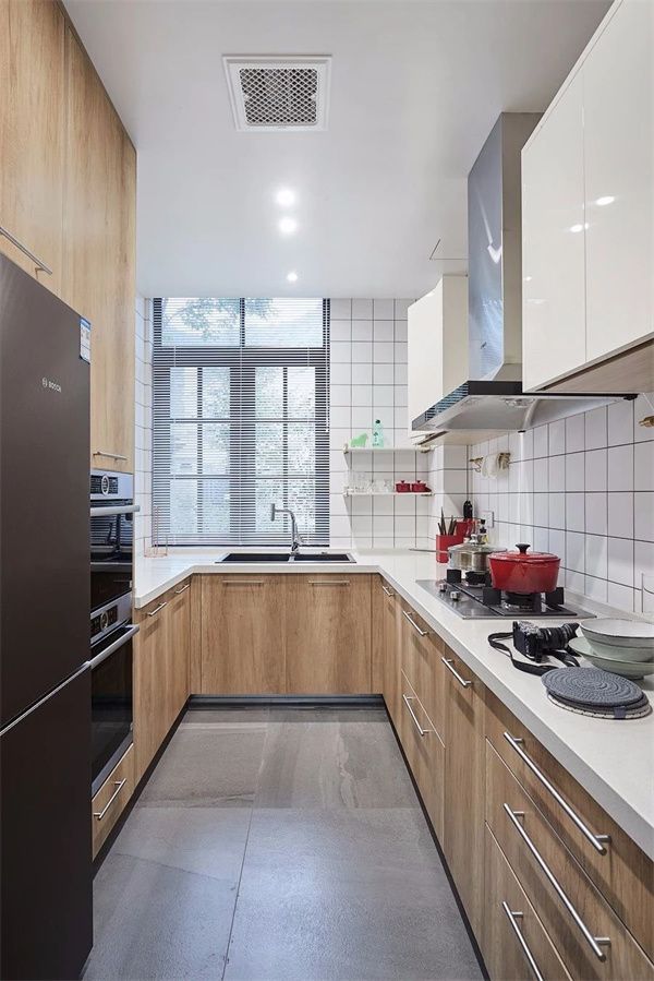 廚衛(wèi)墻地磚