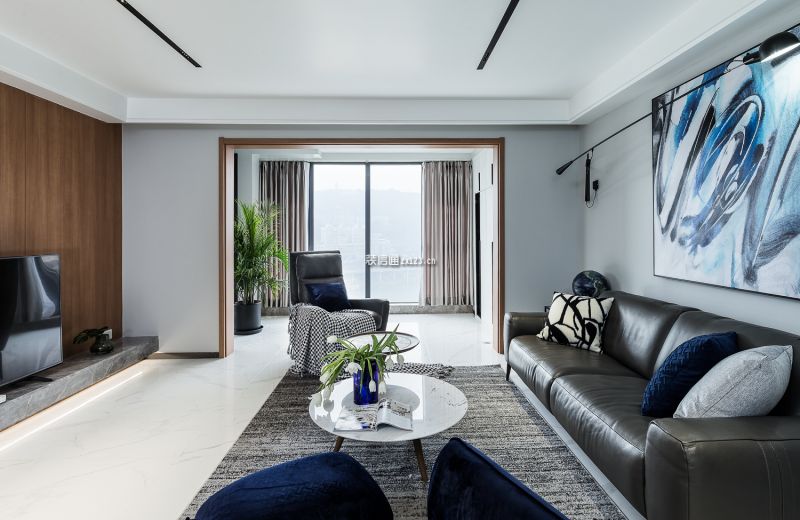 中海九樾现代风格122平米三室两厅装修案例