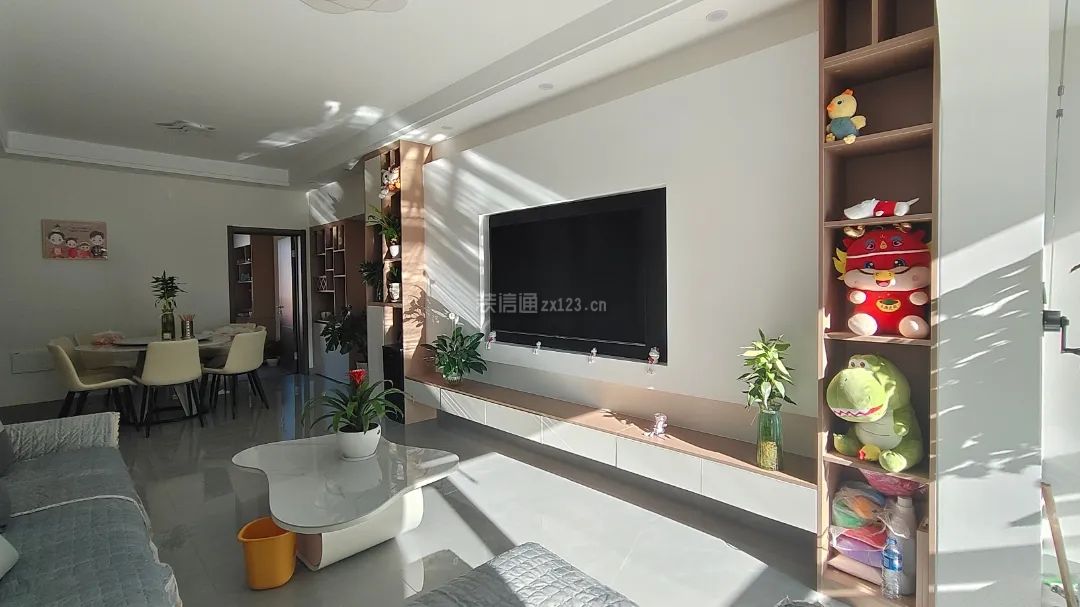 現(xiàn)代簡約客廳顏色搭配 現(xiàn)代簡約客廳裝修