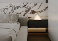 [石家莊東易日盛裝飾]臥室床頭背景墻別&ldquo;太滿&rdquo;，半墻設(shè)計(jì)超絕松弛感！