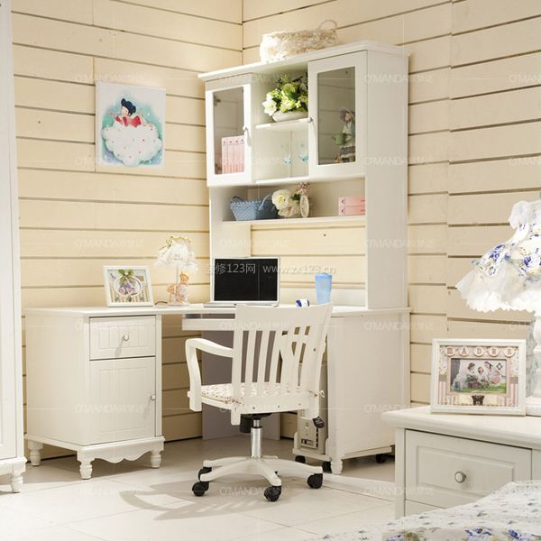 多功能寫(xiě)字臺(tái)圖片