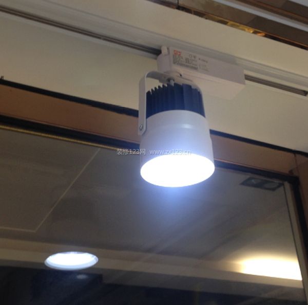 雷聲照明怎么樣