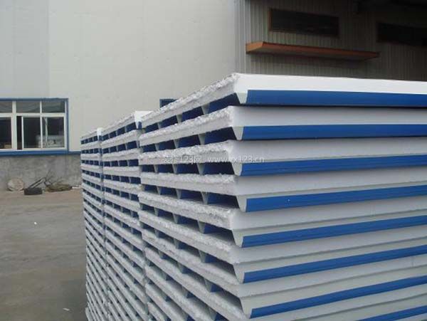 瓦楞夾芯板性能特點(diǎn)