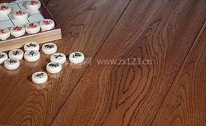 柏爾地?zé)岬匕?>
<p class=