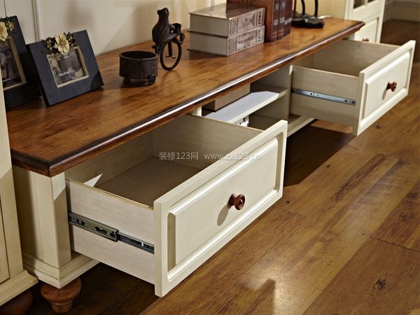 林氏木業(yè)家具